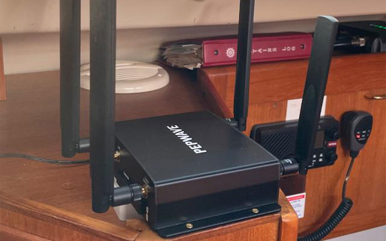 antenne satellitari TV e VSAT per yacht in Sardegna